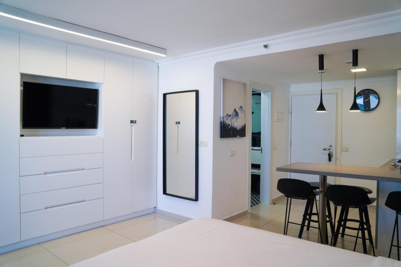 Beachfront Boutique Apartment Herzelia 외부 사진
